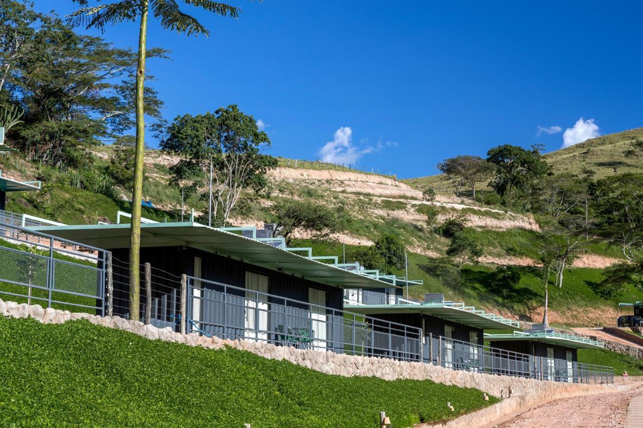 Hotel Fazenda Terra Dos Sonhos Bueno Brandao Bagian luar foto