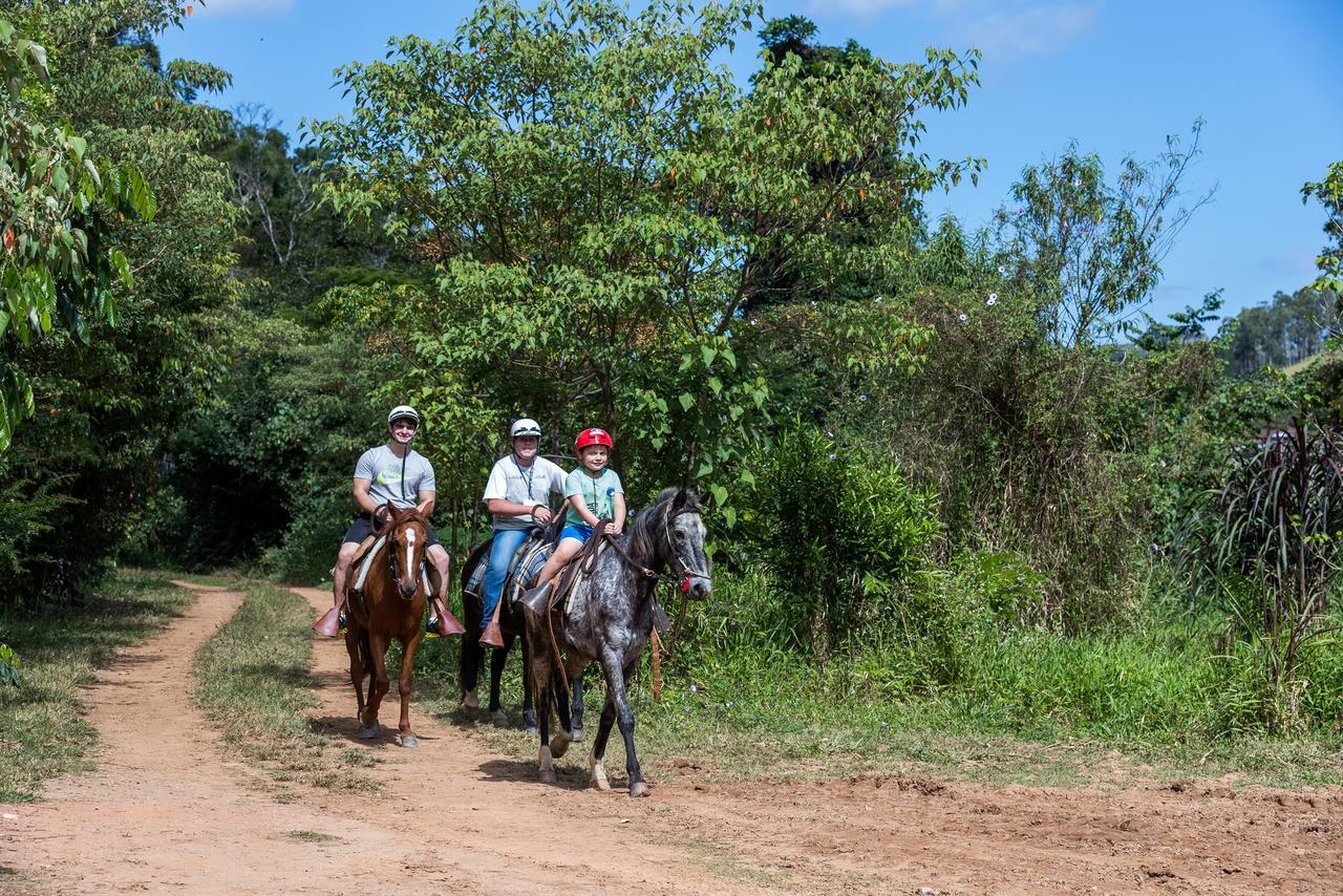 Hotel Fazenda Terra Dos Sonhos Bueno Brandao Bagian luar foto