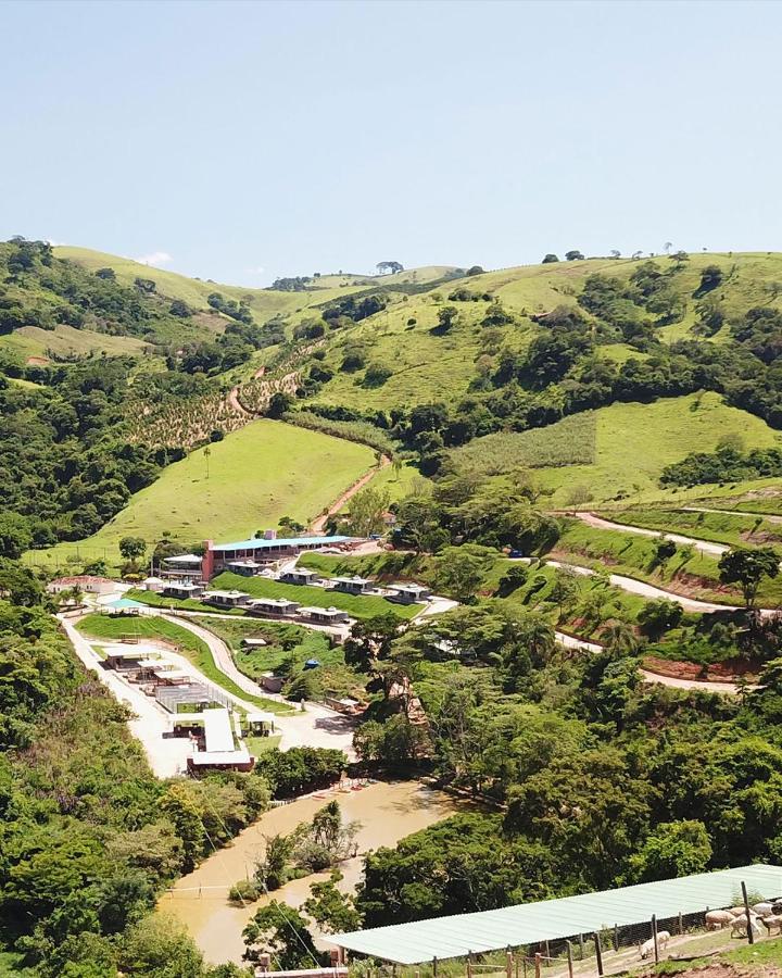 Hotel Fazenda Terra Dos Sonhos Bueno Brandao Bagian luar foto